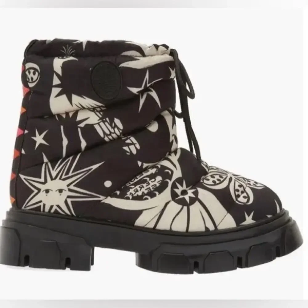 NWT FARM RIO Black Cerrado Sky Lug Sole Ankle‎ Boot In Cerrado Sky